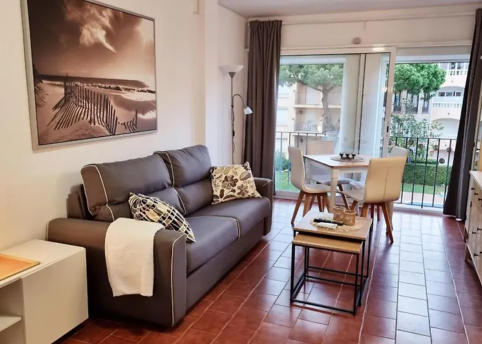 Apartamento A 200 M De La Playa Con Vista A La Piscina Y Parking Cubierto Gratuito