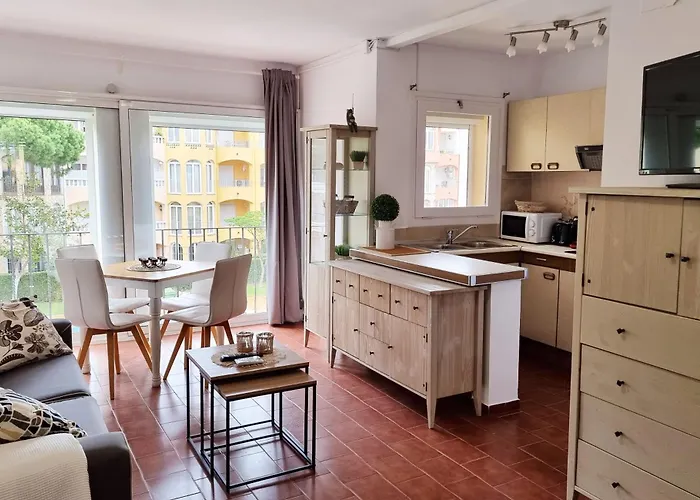 Apartamento A 200 M De La Playa Con Vista A La Piscina Y Parking Cubierto Gratuito