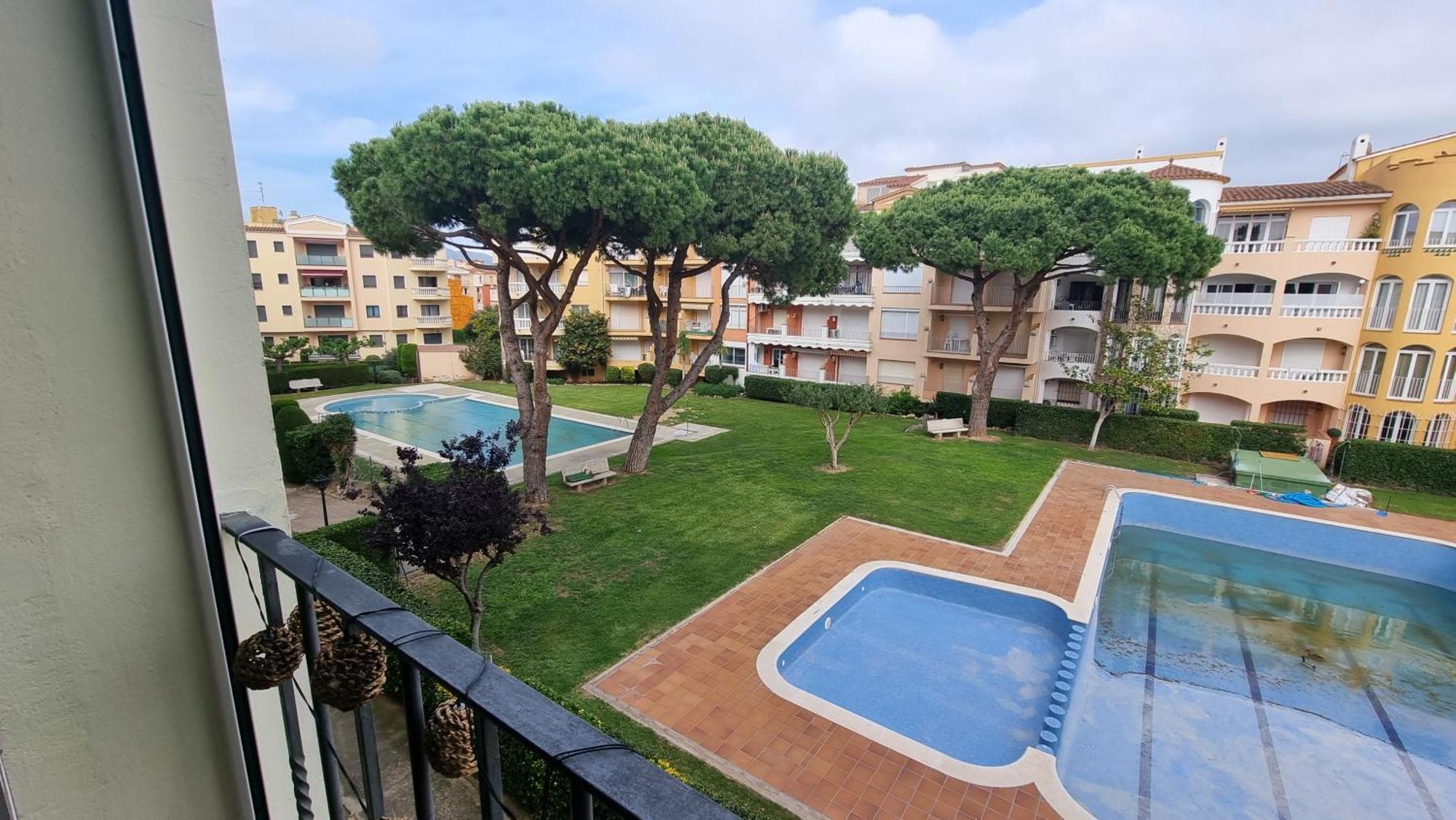 A 200 M De La Playa Con Vista A La Piscina Y Parking Cubierto Gratuito Apartment