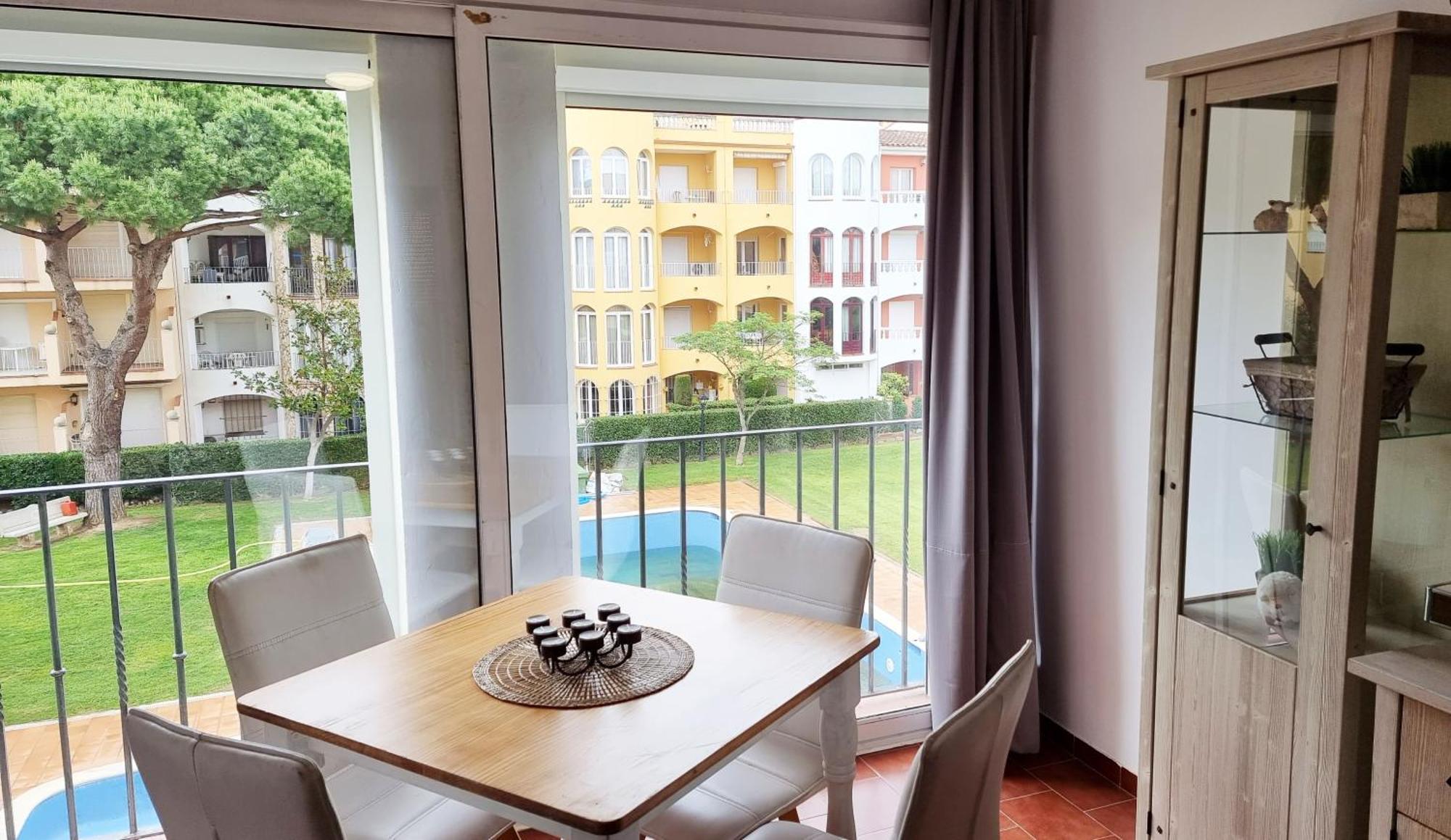 A 200 M De La Playa Con Vista A La Piscina Y Parking Cubierto Gratuito